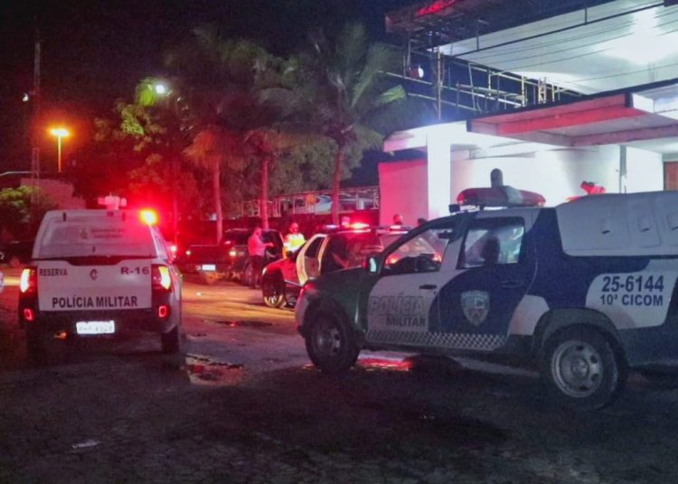 Informe Manaus CIF Fecha Festa Clandestina Cerca De 300 Pessoas