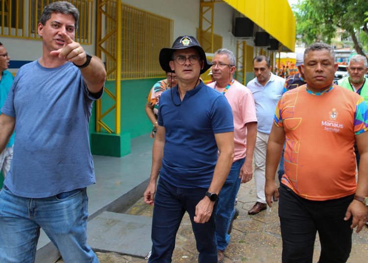 Informe Manaus Prefeito Visita Reas Afetadas Pelas Fortes Chuvas