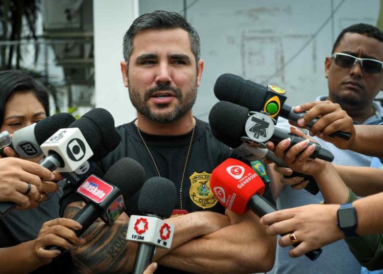 Informe Manaus PC AM prende homem por roubo a postos de combustíveis