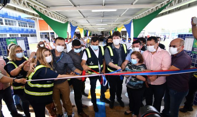 17 Dep. Therezinha Ruiz acompanha inauguracI aI o de CETI em Careiro da Castanho 640x380 1