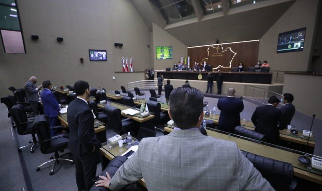 04 Parlamentares repercutem acontecimentos da semana na Assembleia Legislativa do Amazonas 640x380 1