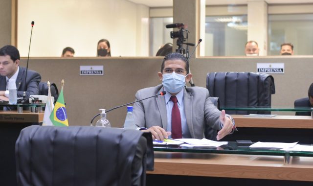 12 Dep. JoaI o Luiz Em CessaI o de Tempo deputado JoaI o Luiz cobra estabilidade no servicI o de energia e cumprimento das leis anticortes 640x380 1