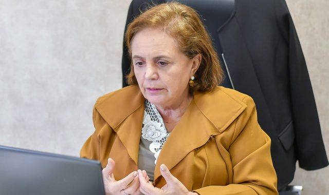 05 Dep. Therezinha Ruiz alerta alunos para o prazo final de inscricI aI o ao Enem nesta quarta feira 1 640x380 1