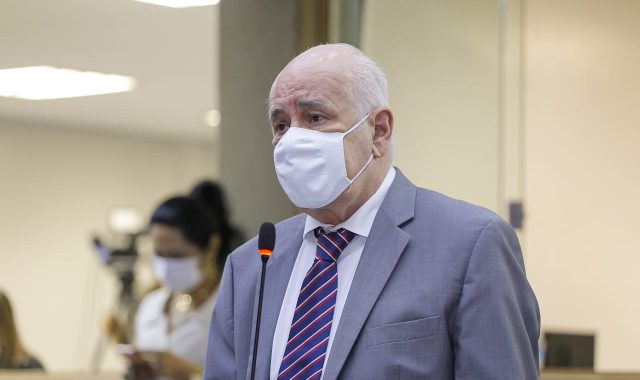 07 Dep. Serafim CorreI a assina CPI da Asfixia e pede investigacI aI o das mortes pela falta de oxigeI nio 640x380 1