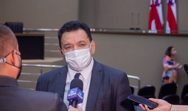 07 Dep. Tony Medeiros Assembleia aprova Projeto de Lei que estabelece prazos para concessaI o ou renovacI aI o de licenciamento ambiental 640x380 1