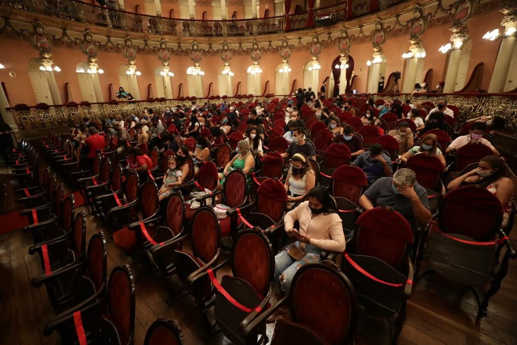 teatro reaberturA 3