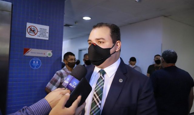 13 Dep. Roberto Cidade diz que Assembleia retomaraI pautas de interesse do Amazonas no segundo semestre 640x380 1