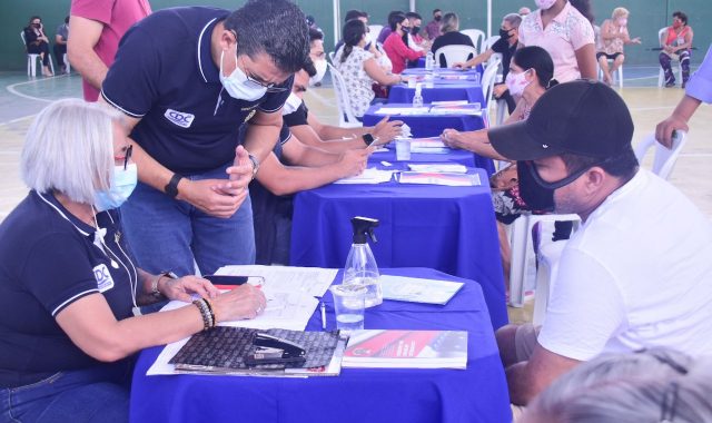 15 Dep. JoaI o Luiz a PracI a do Consumidora da Assembleia Legislativa chega ao municiI pio de Itacoatiara 640x380 1