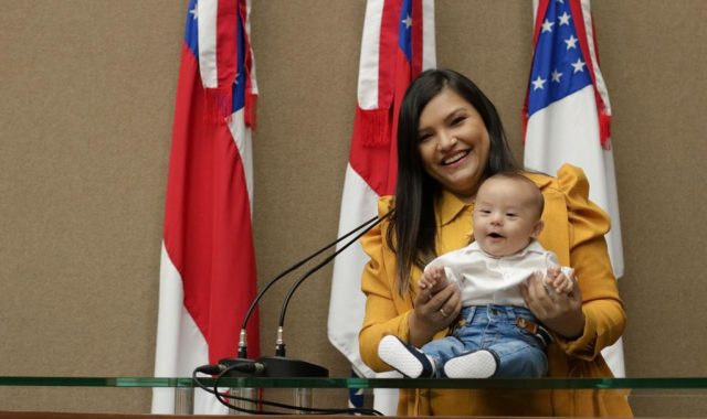 15 Dep. Joana Darc realiza SessaI o Especial da Semana Nacional da Pessoa com DeficieI ncia Intelectual e MuI ltipla 640x380 1