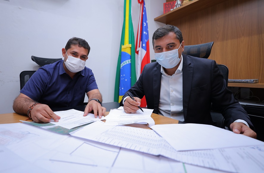 Governador Wilson Lima e prefeito de Barreirinha Glenio Seixas assinam convenio 5 Foto Maurilio Rodrigues Secom