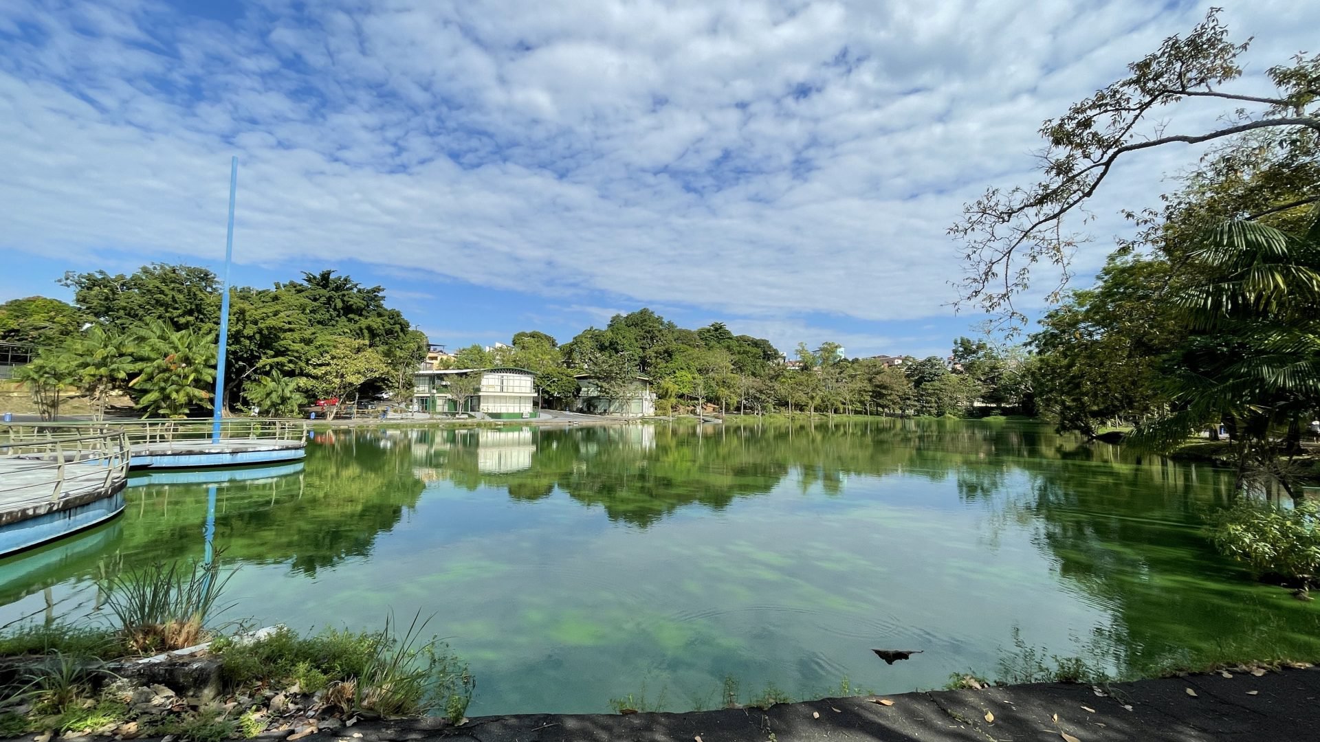 Prefeitura de Manaus realiza bloco de carnaval infantil na Lagoa do Japiim