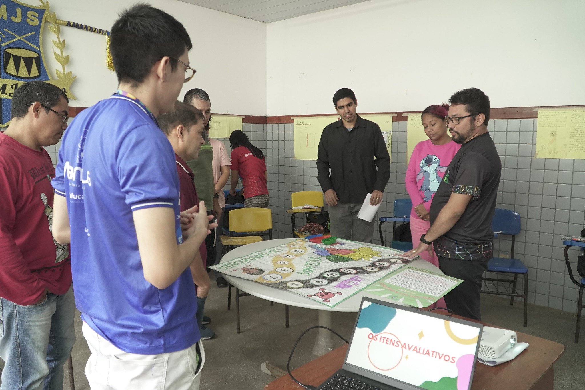 Professores de comunidades ribeirinhas de Manaus recebem E28098Formacao Educacao do Campo da prefeitura