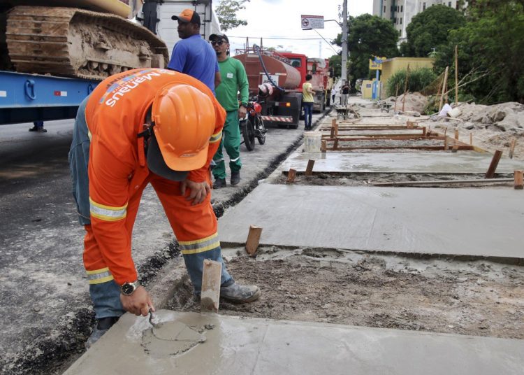 Informe Manaus Prefeitura De Manaus Continua Com Obras Na Avenida