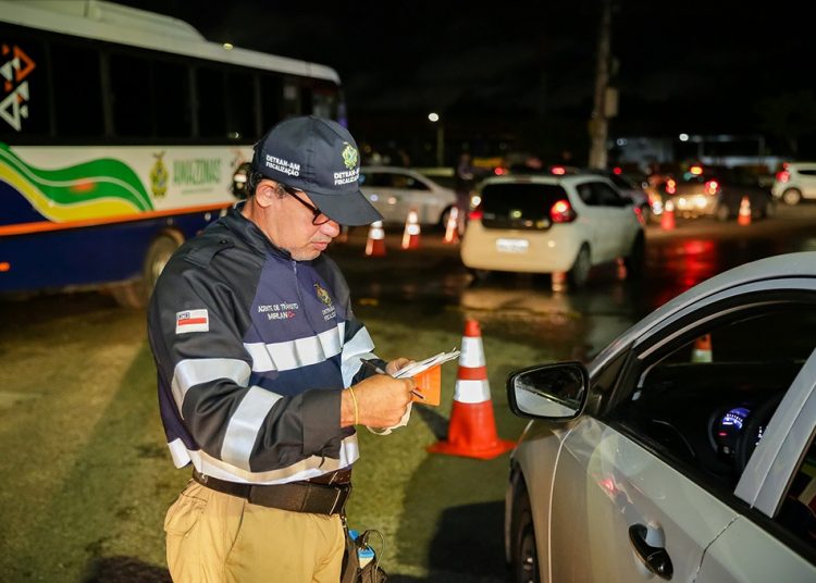 Informe Manaus Detran Am Autua Condutores No Ltimo Final De Semana