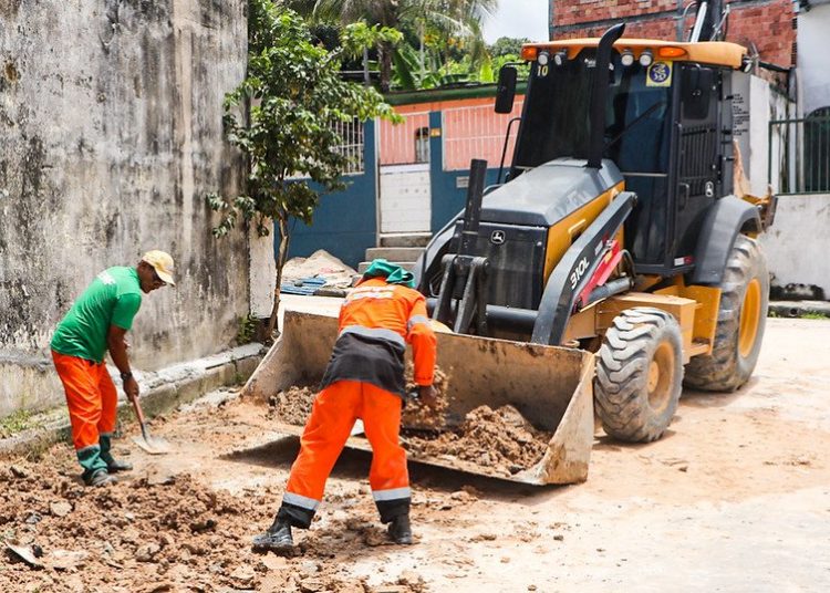 Informe Manaus Prefeitura De Manaus Recupera Dois Pontos De