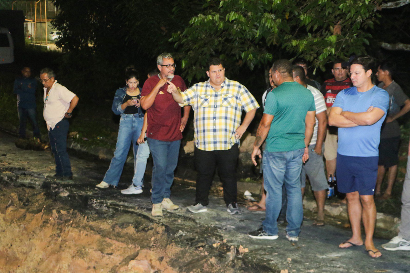 Em pronta resposta Prefeitura de Manaus realiza obra para fechar cratera no bairro Gilberto Mestrinho 3