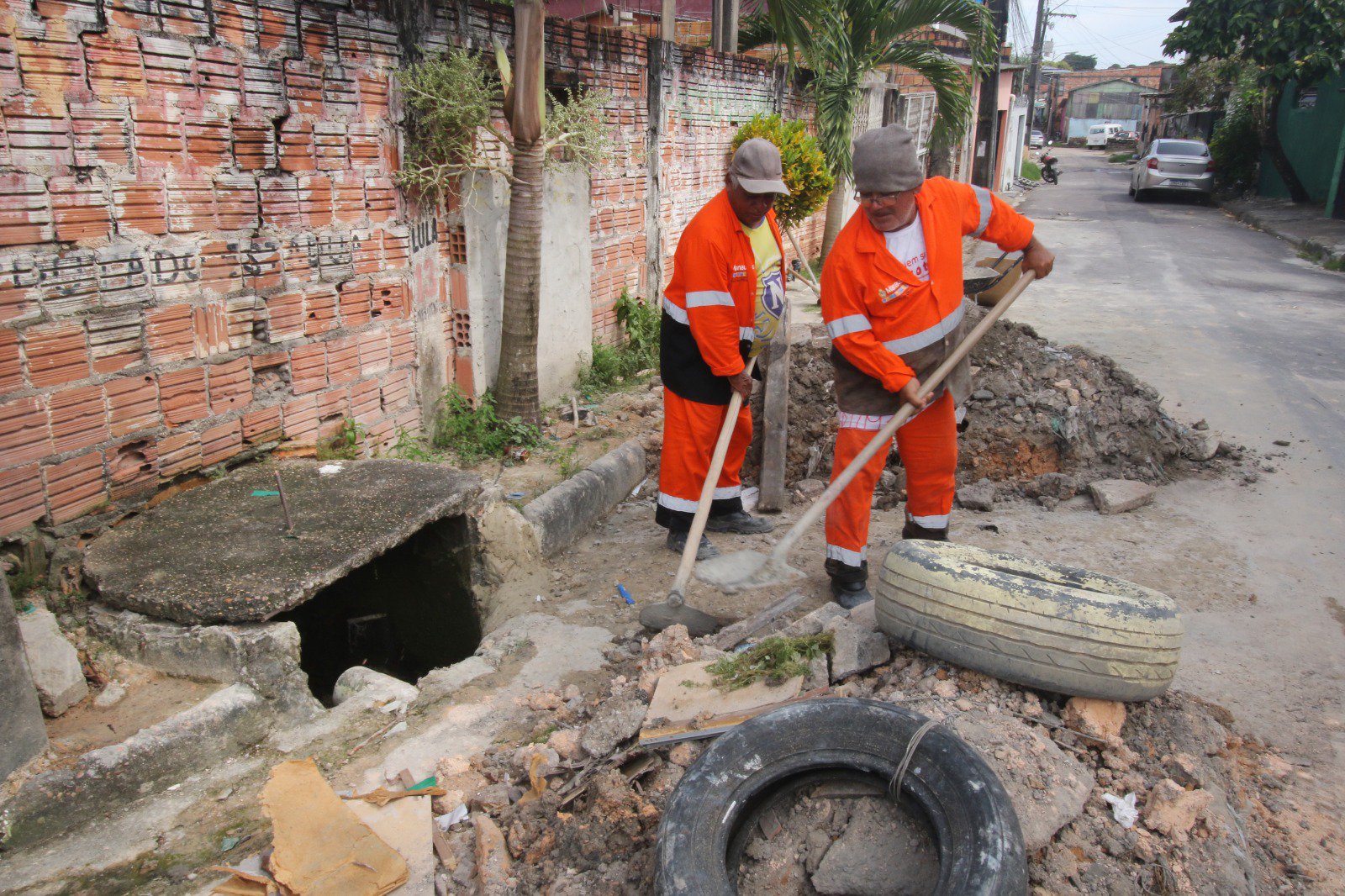 Forca tarefa da Prefeitura de Manaus realiza acoes preventivas para evitar alagamentos na zona Leste da capital 2