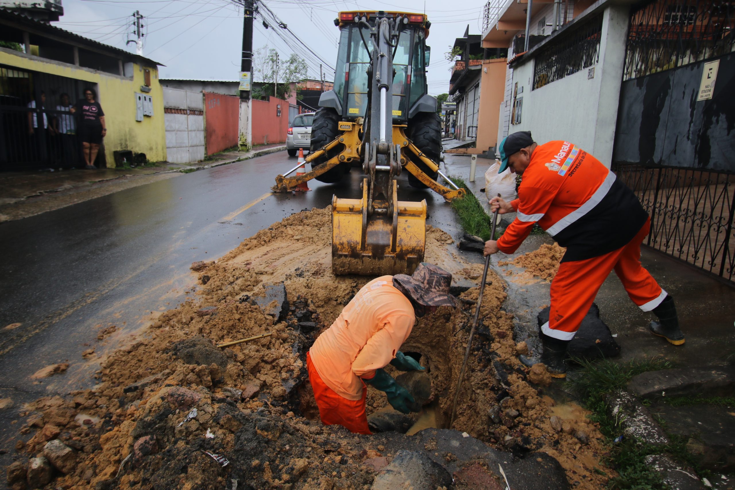 Prefeitura de Manaus recupera rede de drenagem no bairro da Uniao 3 scaled 1