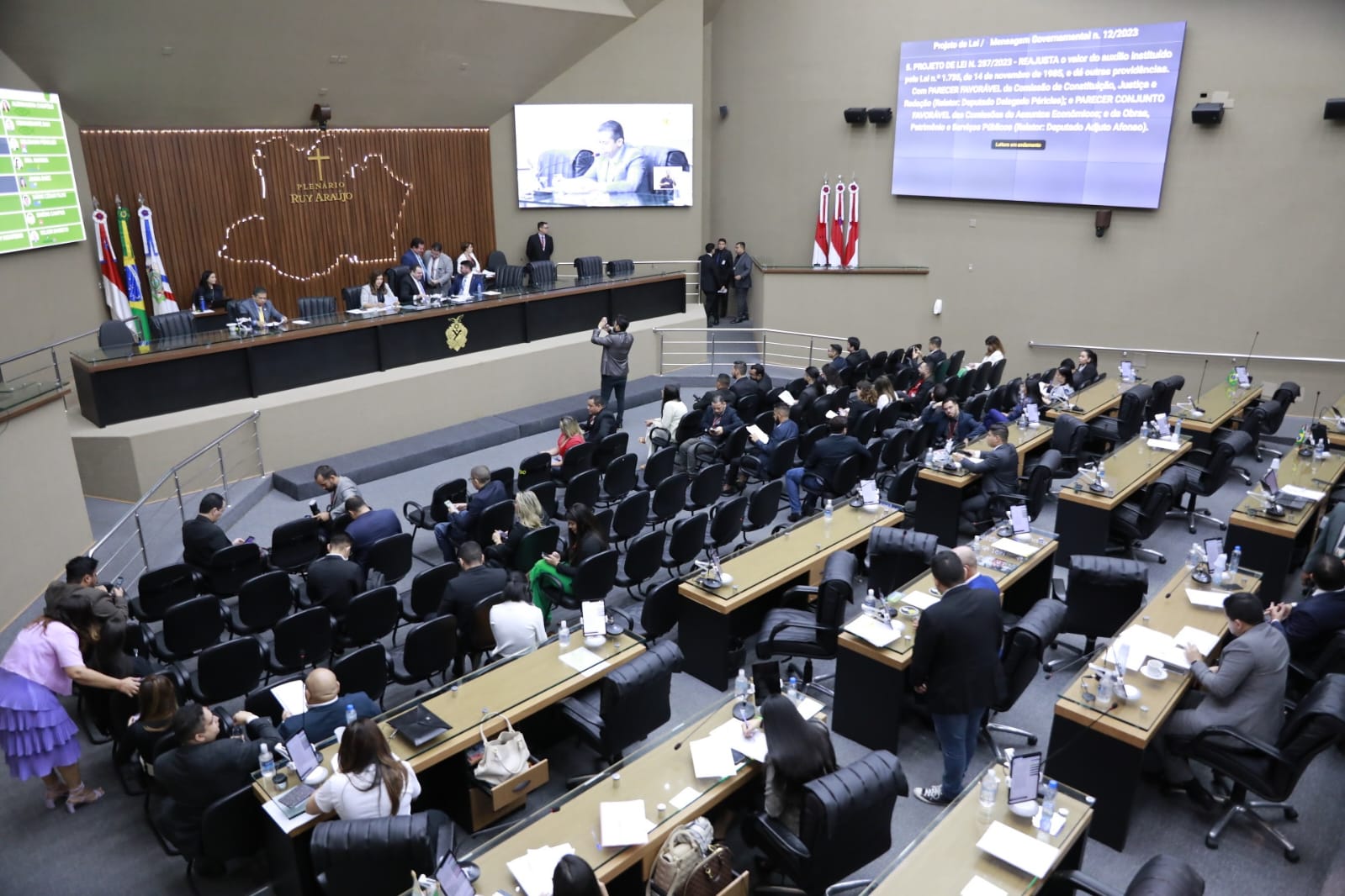 02 Assembleia Legislativa do Amazonas apresenta propostas para fortalecer a segurancCCA7a nas escolas