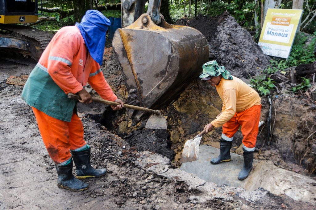 Informe Manaus Prefeitura Atua Na Implantação De 120 Metros De Rede