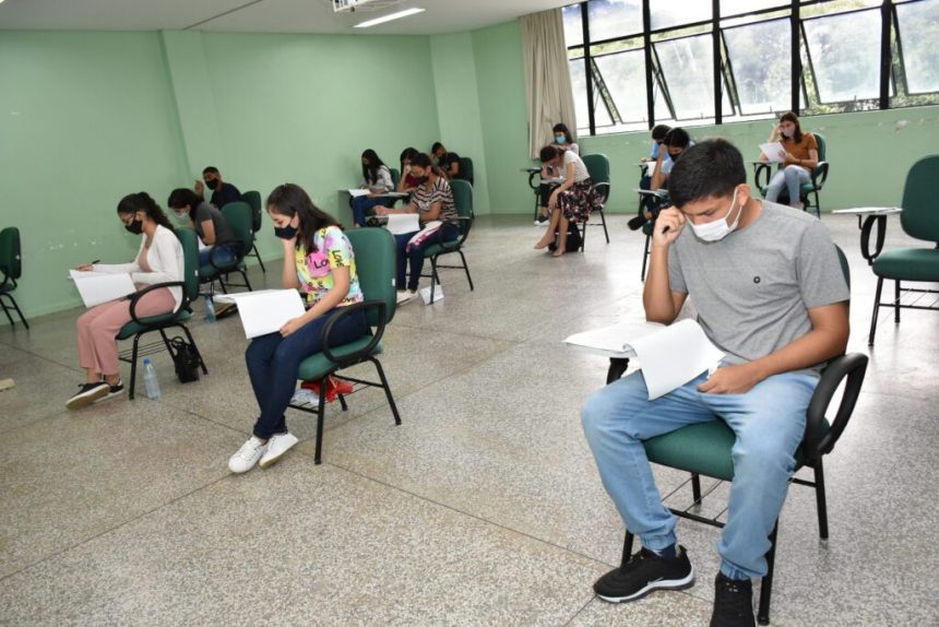 UEA Vestibular Daniel Brito Ascom UEA 1024x684 1