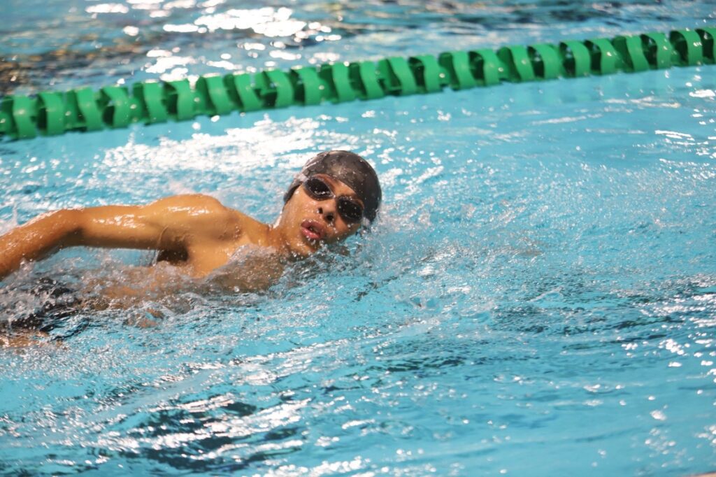 Desporto Escolar Aluno Atleta recordista Marcelo Henrique na piscina Foto Eduardo Cavalcante 1 1024x682 1