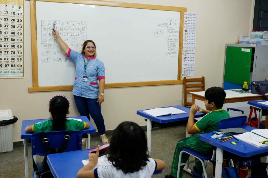 Em 2023 Governo do Amazonas investiu em tecnologia e fortaleceu a seguranca nas escolas 4 Arquivo Secom 1024x682 1