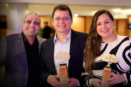 Premio Jatoba Marcellus Campelo Tiago Correa e Polyana Encarnacao da UGPE 1024x767 1