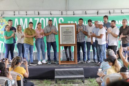 Wilson Lima inaugura mais tres ramais e contabiliza 30 quilometros de obras de pavimentacao em Manacapuru neste ano 3 FOTOS Diego Peres e Alex Pazuello Secom