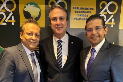 Deputado Joao Luiz parabeniza o novo presidente da Unale em Brasilia
