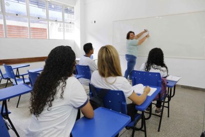 Educacao Alunos em sala de aula OBB Euzivaldo Queiroz Seduc 1 1024x683 1