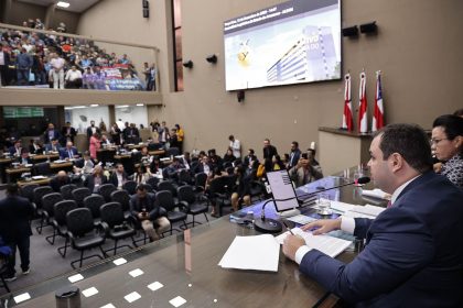 Roberto Cidade sancionou 27 leis enquanto esteve como governador em exercicio do Amazonas