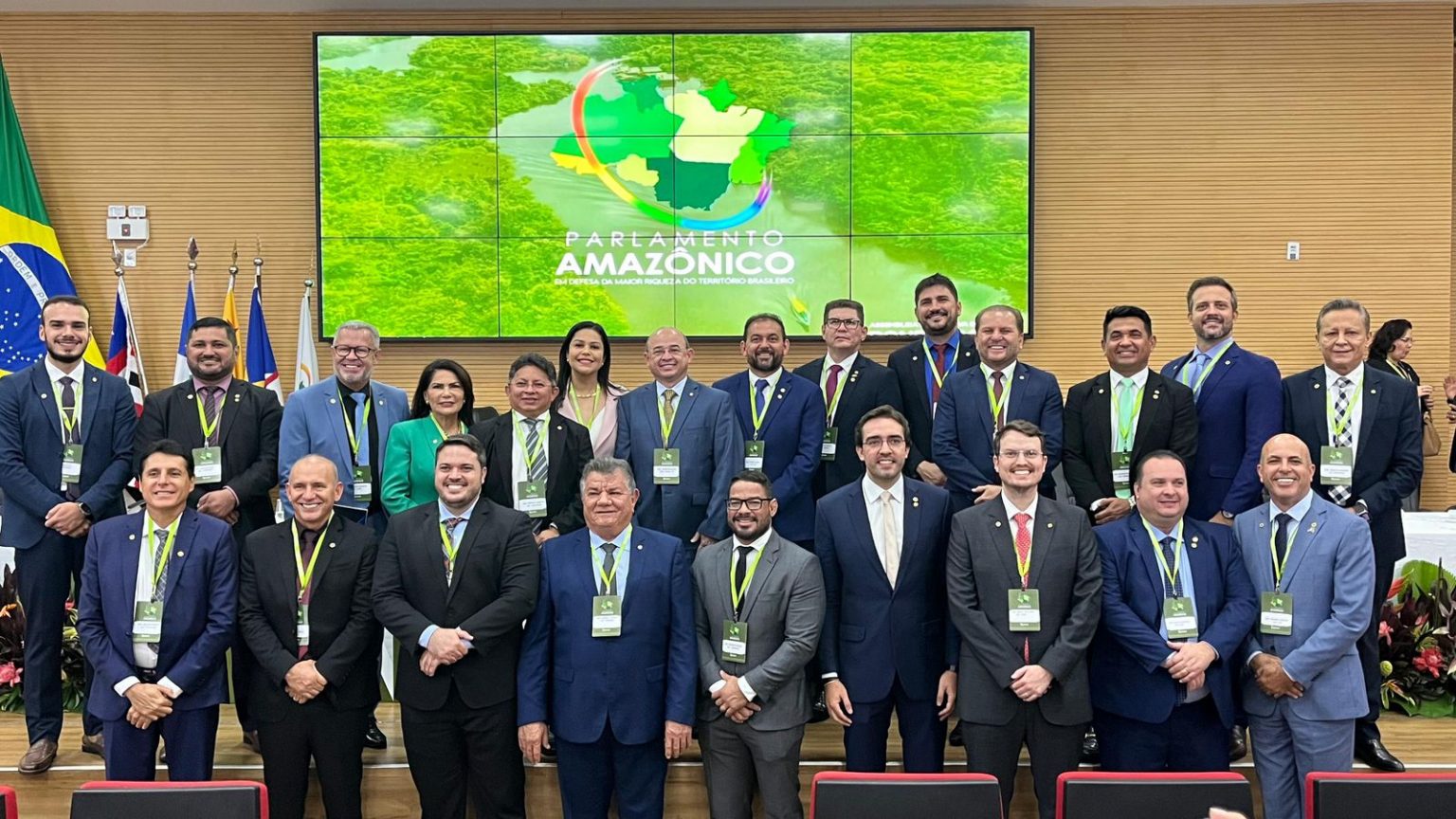 Deputado Thiago Abrahim e o novo secretario de Juventude do Parlamento Amazonico eo8KdE