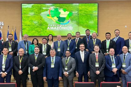 Deputado Thiago Abrahim e o novo secretario de Juventude do Parlamento Amazonico eo8KdE