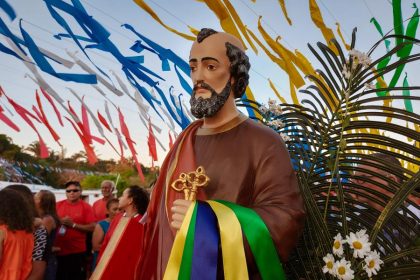 Lei de Cristiano DAngelo inclui no Calendario Oficial do Estado o Festejo de Sao Pedro Apostolo padroeiro de Manaquiri kI0n5z