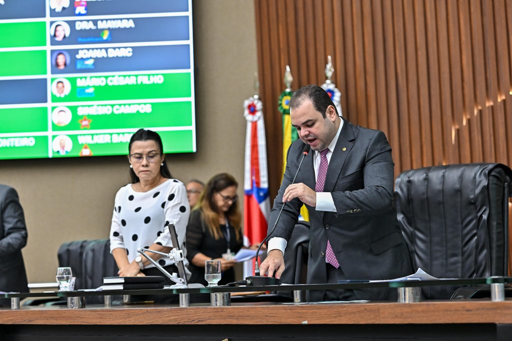 Aleam realiza votacao de materias legislativas e zera pauta Foto Rodrigo Brelaz 1024x683