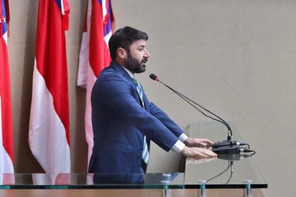 Deputado Carlinhos Bessa pede urgencia na manutencao eletrica das comunidades do Lago Caiambe 1024x575 rbmvxL