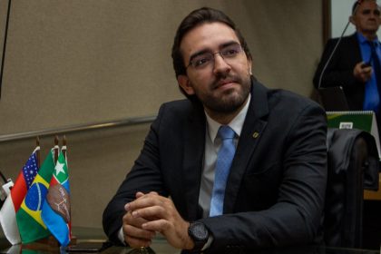 Deputado Thiago Abrahim propoe selo para empresas que adotem reinsercao de dependentes quimicos no Amazonas Foto Jhontan Darth 1024x683 lKBtWG