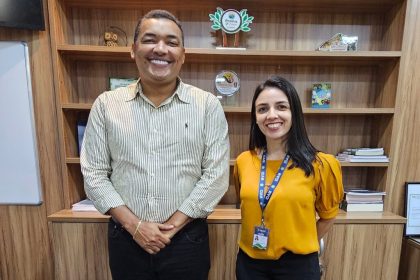 Diretor presidente Vanderlei Alvino com a diretora tecnica Nadiele Pereira Pacheco Marfran Vieira IDAM 1024x724 llFhTs