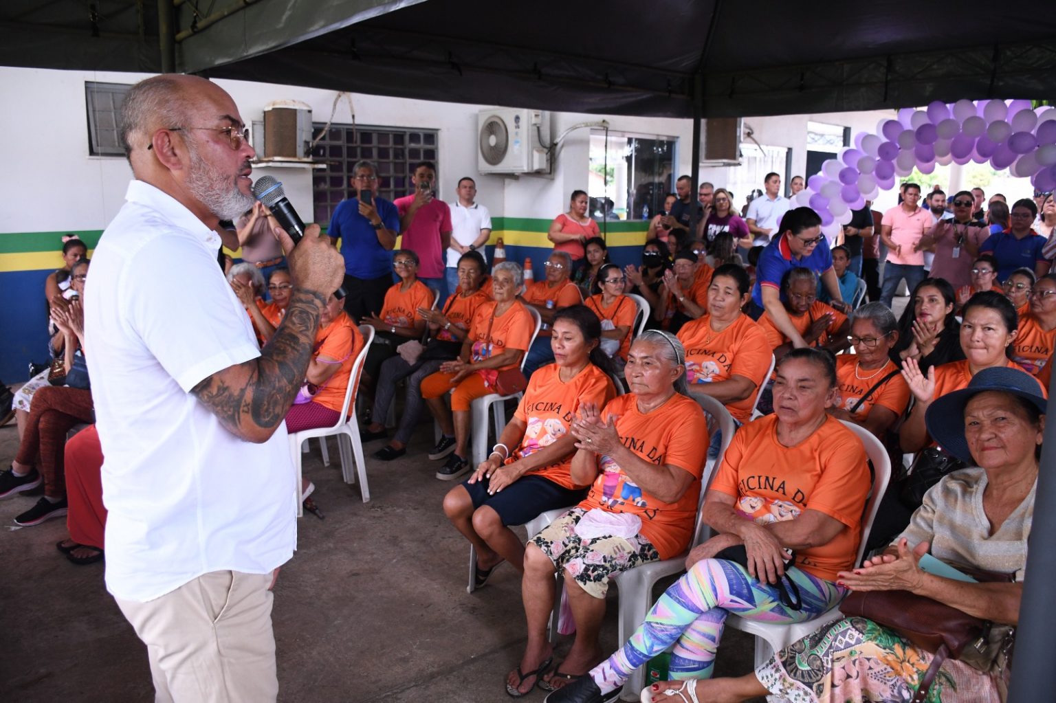 Em Itacoatiara deputado Cabo Maciel acompanha entrega de nova viatura da Policia Civil para combate a violencia contra a mulher no municipio Foto Paulo Ferraz K2sxcu