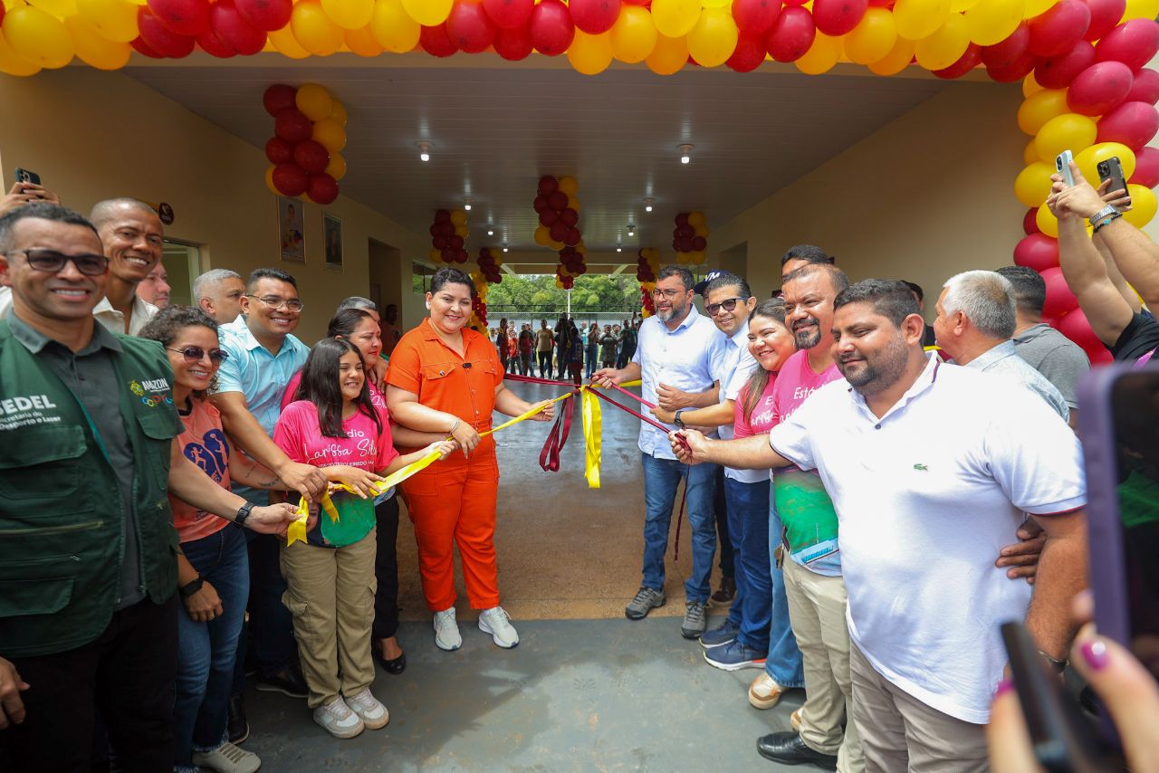 Emenda parlamentar Estadio Municipal de Presidente Figueiredo e inaugurado pelo governador Wilson Lima prefeita Patricia Lopes e deputado Joao Luiz Foto Mauro Smith asR6o9