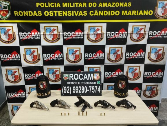 PMAM ROCAM APREENDE CINCO ARMAS NA ZONA NORTE FOTO DIVULGACAO PMAM 577x435