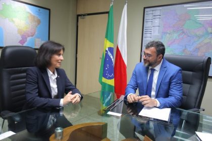 Wilson Lima apresenta mercado de carbono e iniciativas sustentaveis do Amazonas a embaixadora polonesa no Brasil FOTO DIEGO PERES SECOM 8 1024x682 l0BKPe