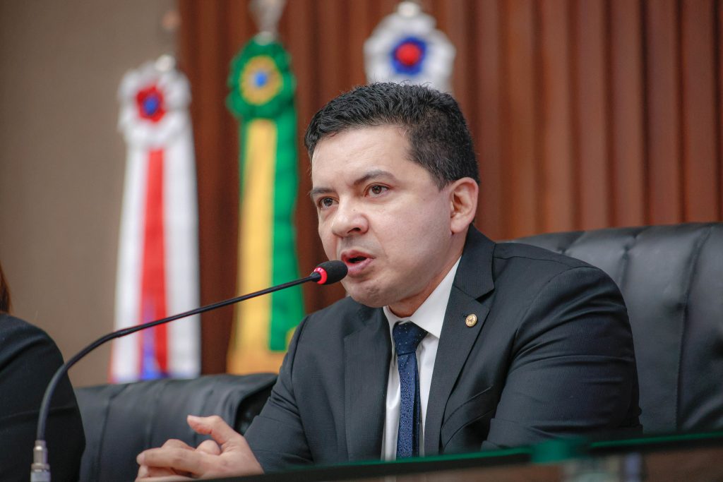 De autoria de Delegado Pericles Lei que cria o Licenciamento Provisorio para abertura de empresas no Amazonas e sancionada Foto Marcio James 1024x683 MsJuGZ