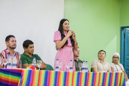Deputada Mayra Dias reforca compromisso na luta contra a LGBTfobia Foto Aguilar Abecassis 1024x683 boyMj1