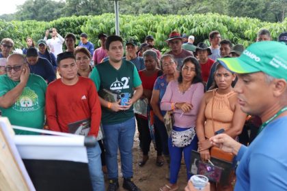 Dia de Campo do Cafe Idam capacita 190 agricultores2 Foto Marfram Vieira Idam 1 1024x575 7DieeW