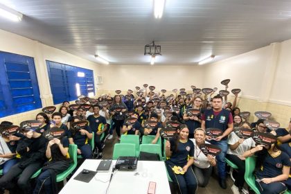 Palestras do E28098Ei Te Orienta iniciativa do deputado Joao Luiz alcancam mais de 500 alunos em escolas da zona Sul de Manaus 9DgNVY