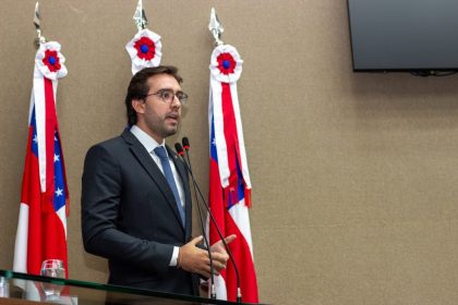 Apos abertura de curso da UEA em Novo Remanso Thiago Abrahim assegura que nao medira esforcos para levar polos rurais para outros municipios Foto Jhonantan Darth 1024x683 fVTdsx