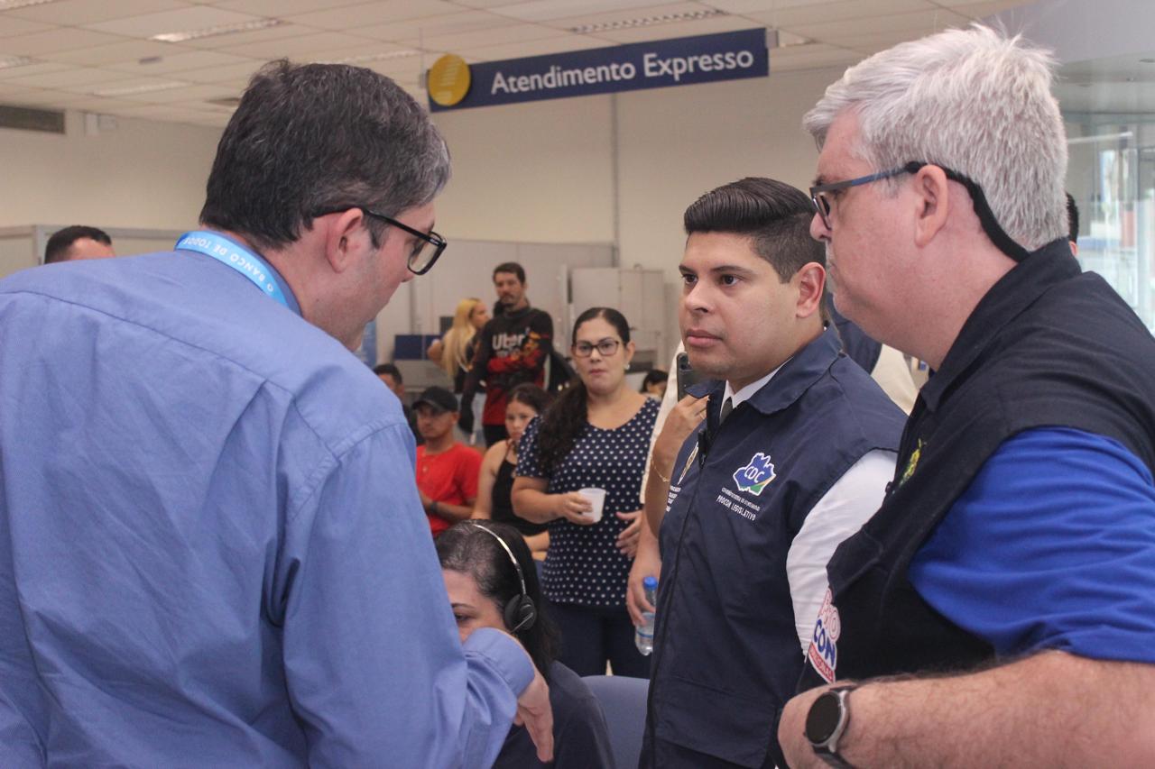 Bancos do Amazonas passam a cumprir Lei de interprete de libras apos fiscalizacao conduzida pelo deputado Mario Cesar Filho Foto Leandro Cardoso cmjAuW