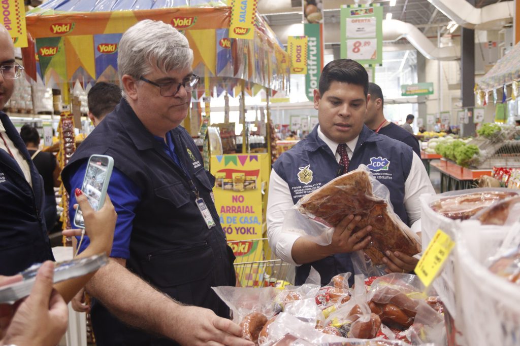 CDC Aleam em conjunto com o Procon realiza fiscalizacao em supermercado na zona Norte da capital Foto Leandro Cardoso 1024x683 rTkB14